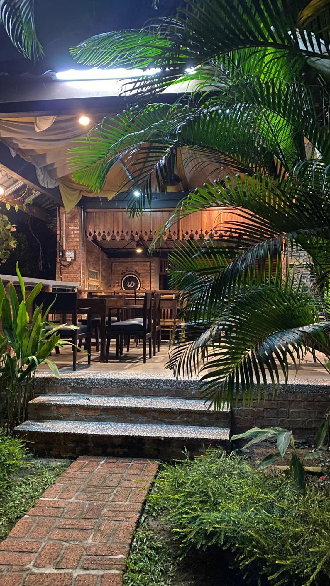 Kebun Puisi Villa Kajang Bagian luar foto